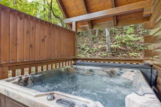 The Adventure Lodge Located in Black Bear Falls Resort with 3 King Suites! - 7