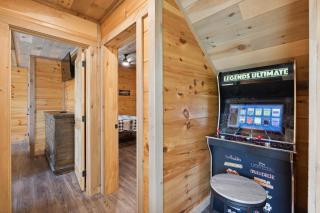 Peaceful Pines - A 5 Bedroom Paradise - Sevierville - 3