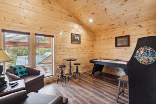 The 3 Bears is a newly built 3 Bedroom Cabin only 3 minutes from the Parkway! - Pigeon Forge - 7