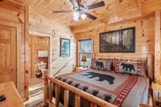 LOCATION 1 Bed 2 Bath Dolly Bear Hideaway located less than a mile from the Pigeon Forge strip - 4