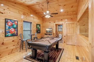 LOCATION 1 Bed 2 Bath Dolly Bear Hideaway located less than a mile from the Pigeon Forge strip - 3