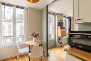 Modern spacious studio only 1 minute away from the Place de la République - París - 5