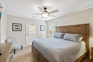 Downtown Dolly is a 2 bed 2bath creekside cottage only a half mile from downtown Gatlinburg - 3