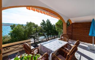 Beach Front Apartment In Rovanjska - Rovanjska - 0