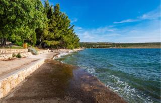 Stunning Apartment In Rovanjska - 2