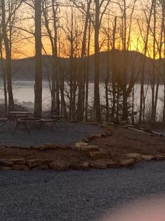 Campfires and Cornbread is a 2 bedroom cabin with loft and loaded amenities! - 4
