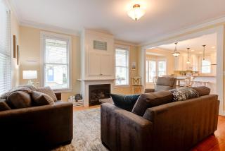 Sunny Side Up by Seabrook Hospitality - 4