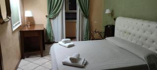 Hotel MontReal - 0
