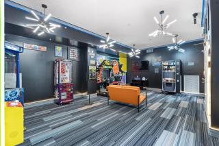 Newly Renovated Luxury OCEAN FRONT Condo! Top Floor Condo with PENTHOUSE OCEAN VIEWS! - 1