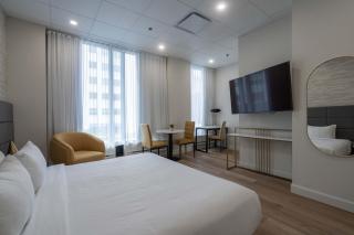 Travelodge by Wyndham Montreal Centre - 0