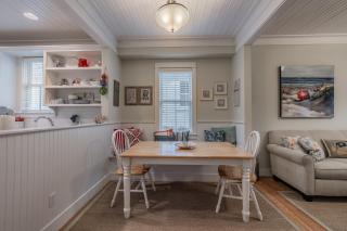Zinnias Cottage by Seabrook Hospitality - Pacific Beach - 1