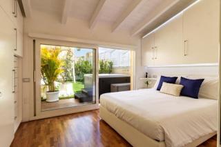 Terrazza con Jacuzzi su Attico Elegante a Cagliari - 5