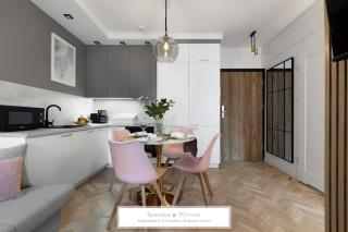 4 stars, Butterfly Apartments by SUMMERWINTER Wrocławska Orłowo Z 2 lub 1 sypialnią premium, parking, winda, rowerownia, driving golf - 3