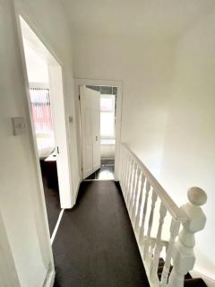 United View! Big House, Prime location, Transport - 2