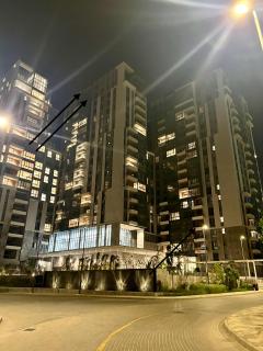 Luxury stay - Sheikh Zayed - 5