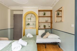 Modern spacious studio only 1 minute away from the Place de la République - París - 1