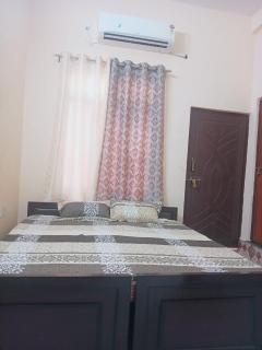 GD paying guest house - Ayodhya - 1