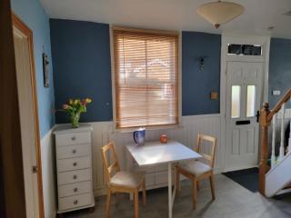 Cozy 2 bedroom - Surbiton - 1