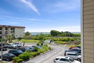 On-Site Beach Access Hilton Head Island Condo - Hilton Head Island - 3
