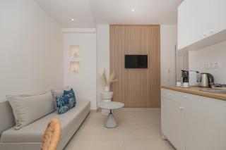 E & G Figareto Apartments 6 - 3