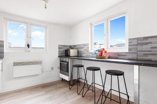 Spacious 7 Bed- High Street Location - Londra - 9
