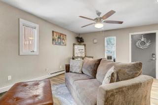 The Loft ~ Smart TV ~ FirePit ~ Self Check-In - 7