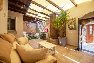 Old Town Corner Luxury Studios - Rodes - 0