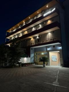 Hotel Kaloshi - Tirana - 9