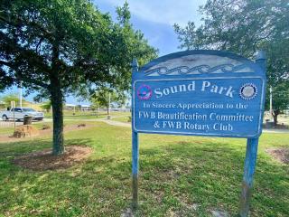 Emerald Escape 0.9 mi to Beach Near Downtown Best for Families - Fort Walton Beach - 1