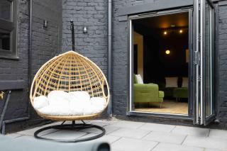 The Black House - Spacious 5 Bed - Sleeps 11 - 1