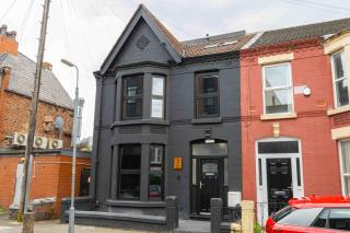 The Black House - Air Host & Stay - 5 Bedrooms - Liverpool - 9
