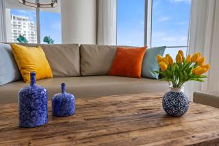 Corner condo, Wraparound Balcony Ocean and City Views at LYFE Resort - Hollywood - 4