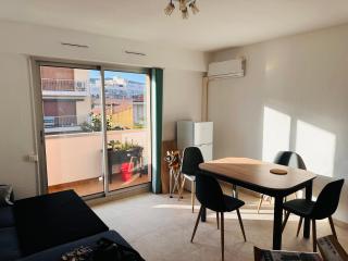 Appartement Cavalaire proche de la mer , état neuf ,réservation 3 Jours minimum - Cavalaire-sur-Mer - 0