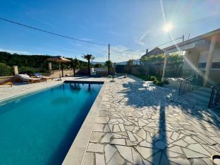 Sunny village, pool house - 1
