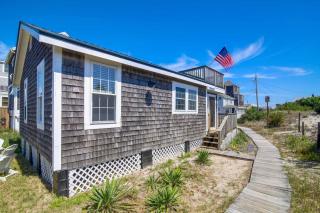 Idyllic Plymouth Vacation Rental - Steps to Beach! - 0
