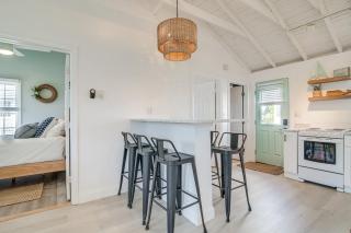 Steps to the Sand! Plymouth Beach Cottage - 1