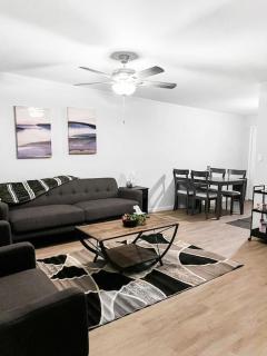 Central Casa Grande 2 BR Apt, 3 Beds with Backyard - Casa Grande - 0