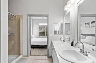 Modern Austin 2BR 2B Apt with Pool Parking & WIFI - Austin - 3