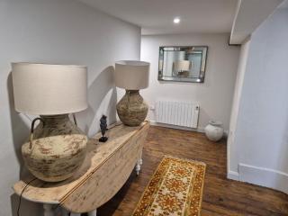 Darcy Magee Apartment No1 - Carlingford - 3