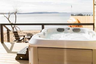 Long Beach Cottage - - 0