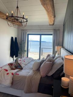 Long Beach Cottage - - 4