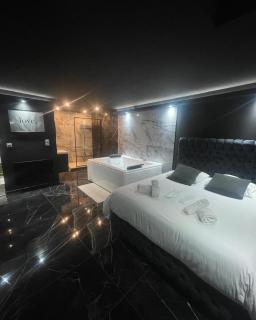 La Suite Prestige Jacuzzi,Sauna,Netflix,Disney - Amiens - 4
