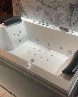 La Suite Prestige Jacuzzi,Sauna,Netflix,Disney - Amiens - 1