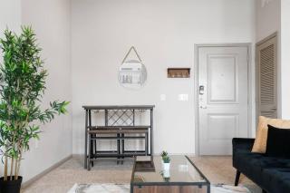 LUX 2B2B Apt Near Heart of Austin with Pool & Parking - Austin - 0