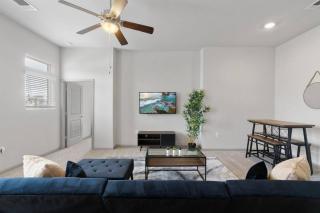 LUX 2B2B Apt Near Heart of Austin with Pool & Parking - Austin - 1
