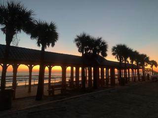 Seahorse Inn - New Smyrna Beach - 8