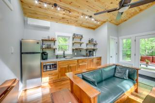 Modern Hersey Tiny Home with Private Hot Tub! - Evart - 4