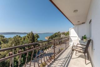 Apartments Mirjana - Trogir - 0
