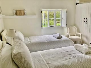 Tythe Barn Cottage - 6