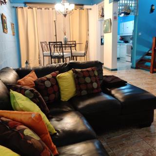 FISHERMAN's POINT BEACH-FRONT CONDOMANIA - 1